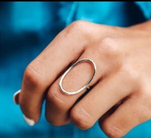 Bague géométrique ovale argenté en acier inoxydable