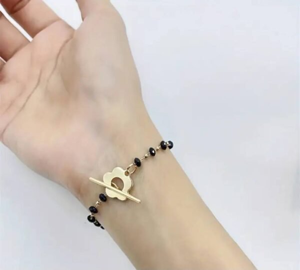 481916050_122139950870518320_7451162900129899919_n Magnifique ensemble collier ras de cou perlé avec fermoir fleur et bracelet Perles de cristal
