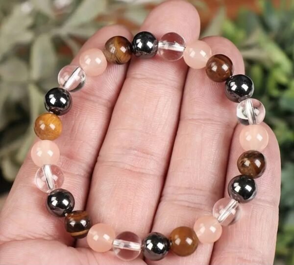 482323961_122140379354518320_1936278498776925561_n Bracelet pierres de soleil avec œil de tigre