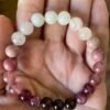 Bracelet en quartz rose, de la rhodonite et de la pierre de lune