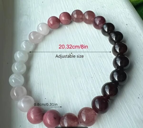 483683750_122140378892518320_8777716341883717724_n Bracelet en quartz rose, de la rhodonite et de la pierre de lune