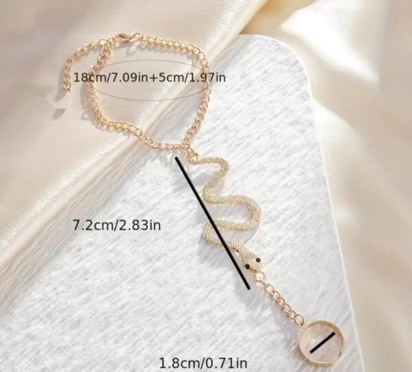 484023445_122140375184518320_3304129402660965563_n Bracelet serpent avec sa bague , une touche rétro et originale