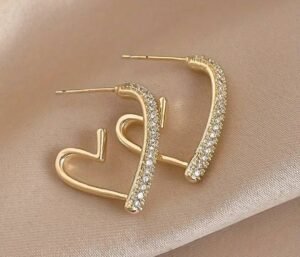 Boucles d'oreilles créoles à petits cœurs irrégulier incrusté de strass Plaqué or