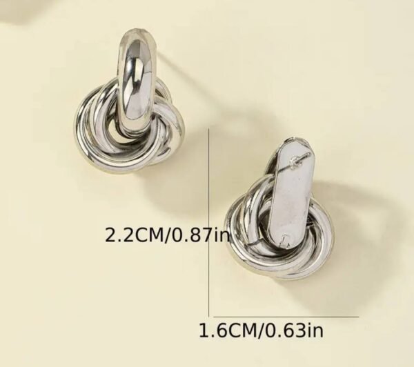 486629438_122142675656518320_7890626104889133972_n Boucles d'oreilles de forme géométrique irrégulière Plaqué argent
