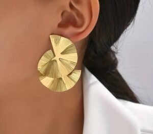 Boucles d'oreilles rétro au design déformé Plaqué or