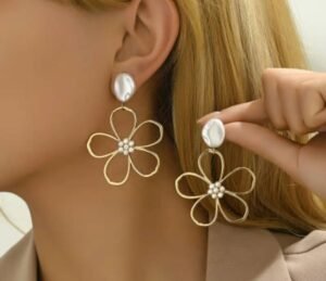 Boucles d'oreilles design Fleurs Dorées