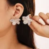 Boucles d'Oreilles Élégantes en Alliage Doré à Motif Floral (Coloris doré ou argenté)