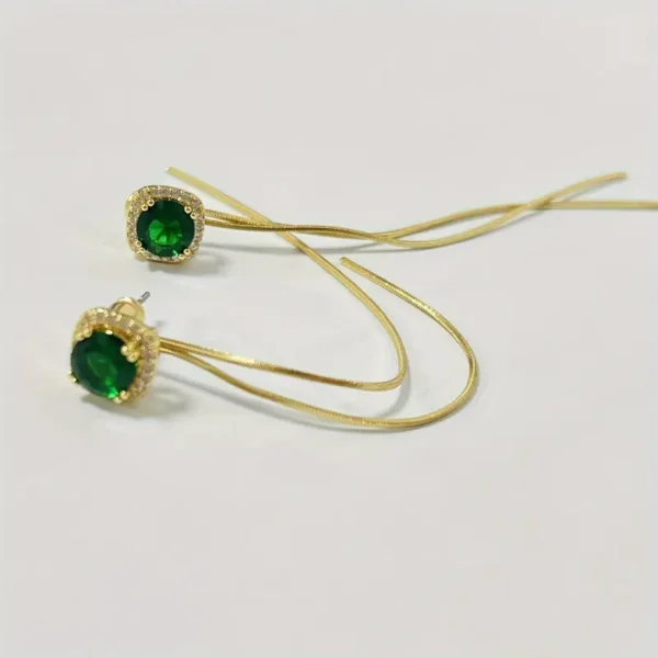 5756e3e8-81fc-4dc7-b729-1a8cf44d3b64 Boucles d'Oreilles à Glands avec Zircone Synthétique Cubique