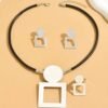 Ensemble Collier, Boucles d'Oreilles et Bague - Cordon en Cire Noir avec Pendentif Géométrique Carré Creux Rond