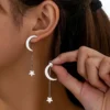 Boucles d'Oreilles Élégantes à Pompons Détachables Étoile & Lune