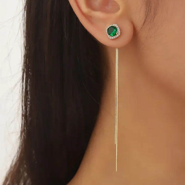 89c2a8fd-12dc-4097-b192-ad7bf9c056e5 Boucles d'Oreilles à Glands avec Zircone Synthétique Cubique