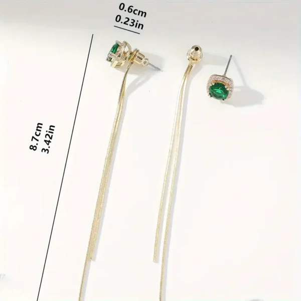 a327c760-5428-4738-8afd-25493680345b Boucles d'Oreilles à Glands avec Zircone Synthétique Cubique