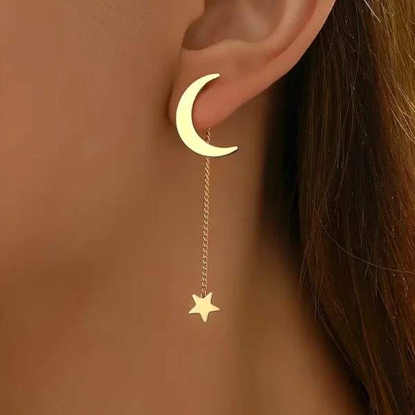 cbebc47e-391b-4cc9-a8d9-75b5667da52e Boucles d'Oreilles Élégantes à Pompons Détachables Étoile & Lune