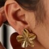 Boucles d'Oreilles Élégantes en Alliage Doré à Motif Floral (Coloris doré ou argenté)