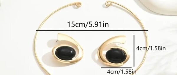 fc8569af-ce42-46be-8888-7634f0f95359222 Boucles d'oreilles style géométrique et spirale avec pierre acrylique noire (Doré ou Argenté)