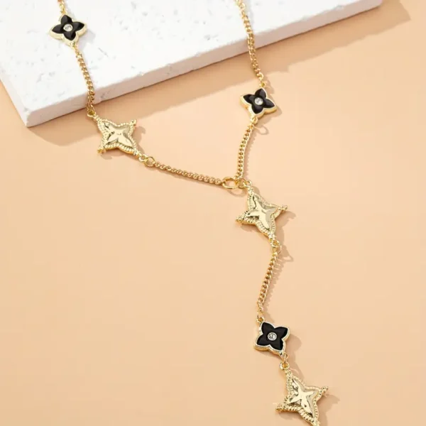 Collier Trèfle Porte-Bonheur - Pendentif en Pierre Synthétique Noire