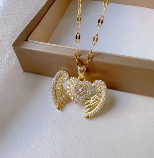 Collier Pendentif en Forme de Cœur et d'Ailes
