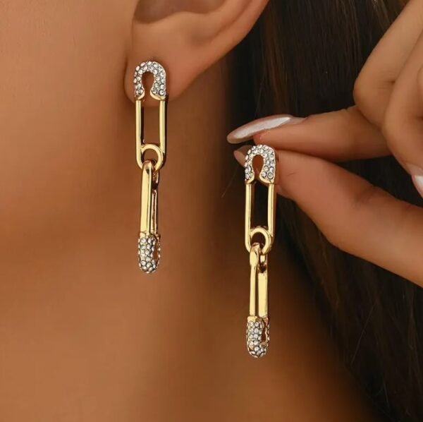 Boucles d'oreilles en forme d'ovale géométrique irrégulière en mosaïque avec des strass