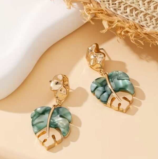 Boucles d'Oreilles en Feuille d'Acrylique Pendentifs Turquoise et Dorés