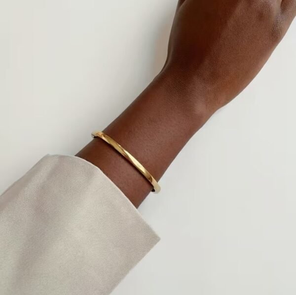 Bracelet minimaliste en acier inoxydable Ep. 4 MM