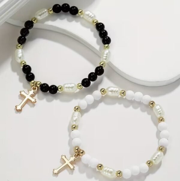 Bracelet Pendentif Croix Rétro (Coloris au choix)