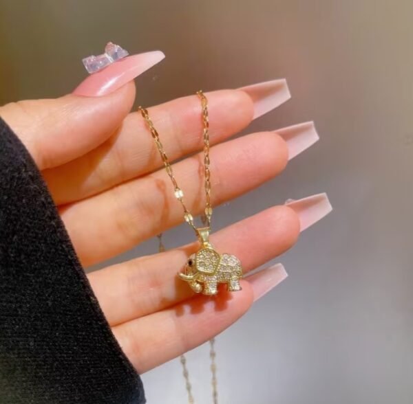 Capture d’écran 2026-01-14 125248 Collier Pendentif Eléphant 3D doré en acier inoxydable