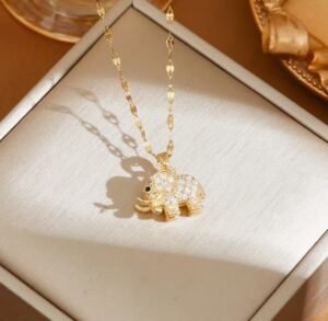 Capture d’écran 2026-01-14 125308 Collier Pendentif Eléphant 3D doré en acier inoxydable