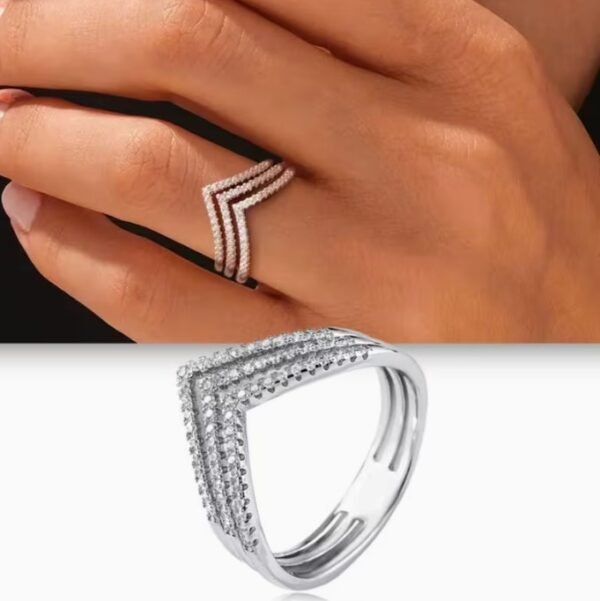 Capture d’écran 2026-02-21 104851 Bague élégante à trois couches ornée de zircone