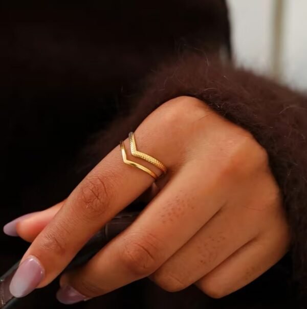 Bague à Double Couche Design V en Acier Inoxydable