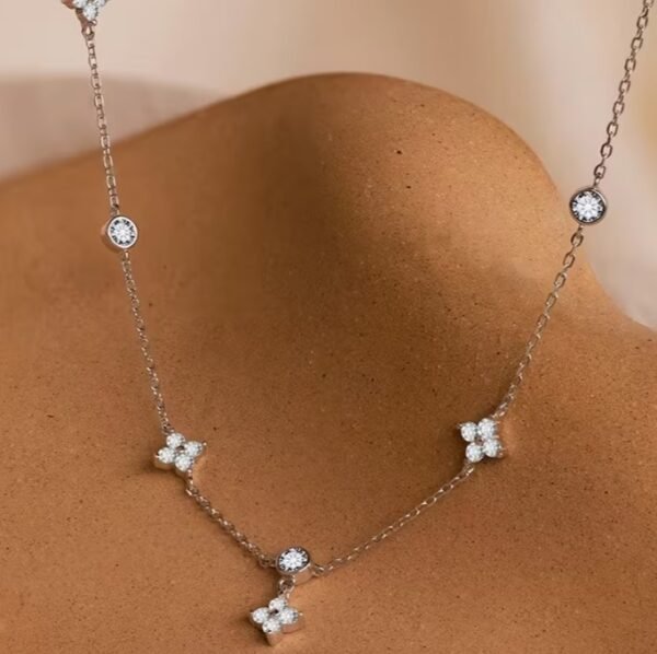 Collier Trèfle Porte-Bonheur en Acier Inoxydable