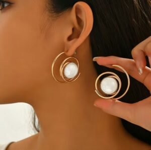 Boucles d'Oreilles Style Minimaliste Design Géométrique Spirale (Modèle au choix)